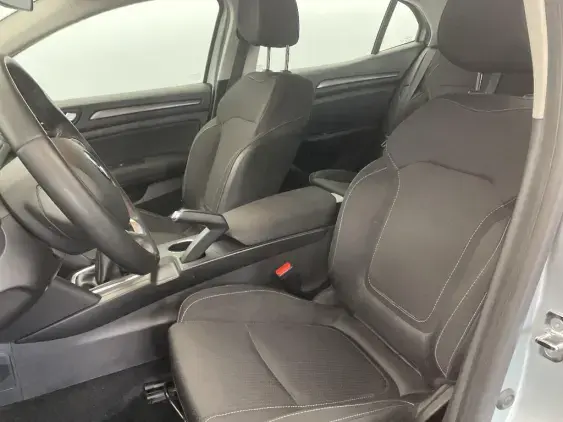 RENAULT MEGANE IV - voiture d'occasion - Photo 18