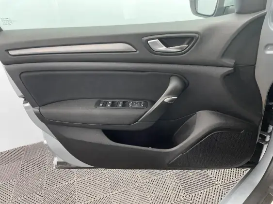 RENAULT MEGANE IV - voiture d'occasion - Photo 19