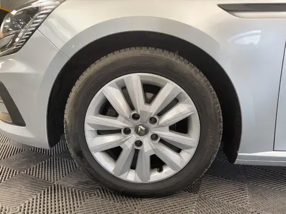 RENAULT MEGANE IV - voiture d'occasion - Photo 23