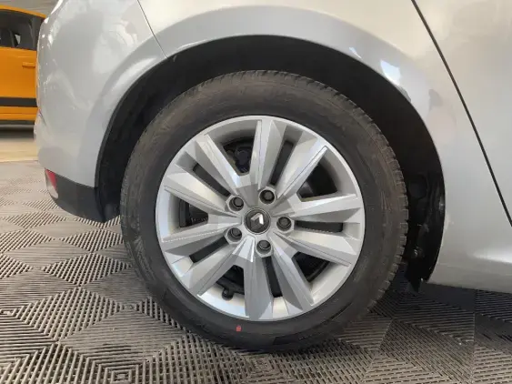 RENAULT MEGANE IV - voiture d'occasion - Photo 25