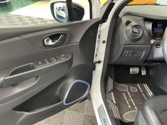 RENAULT CAPTUR - voiture d'occasion - Photo 19