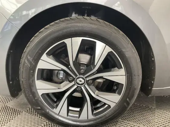 RENAULT CLIO V - voiture d'occasion - Photo 23