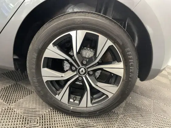 RENAULT CLIO V - voiture d'occasion - Photo 24