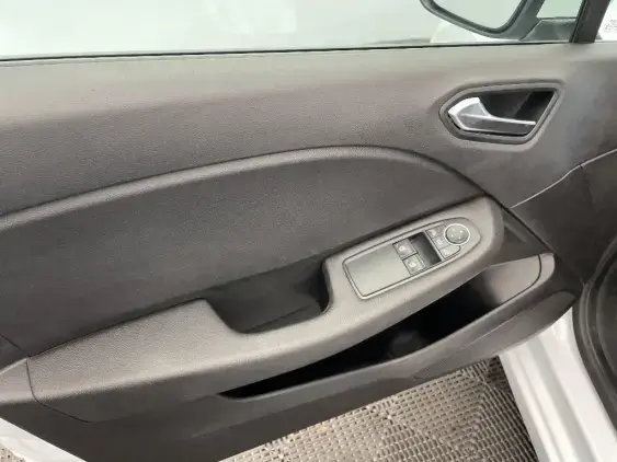 RENAULT CLIO REVERSIBLE V - voiture d'occasion - Photo 19