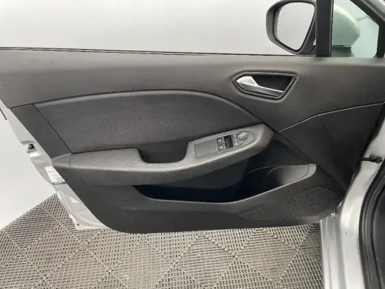 RENAULT CLIO V - voiture d'occasion - Photo 19