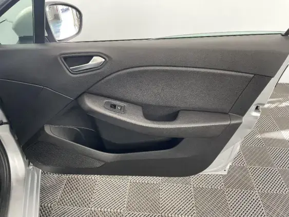 RENAULT CLIO V - voiture d'occasion - Photo 20