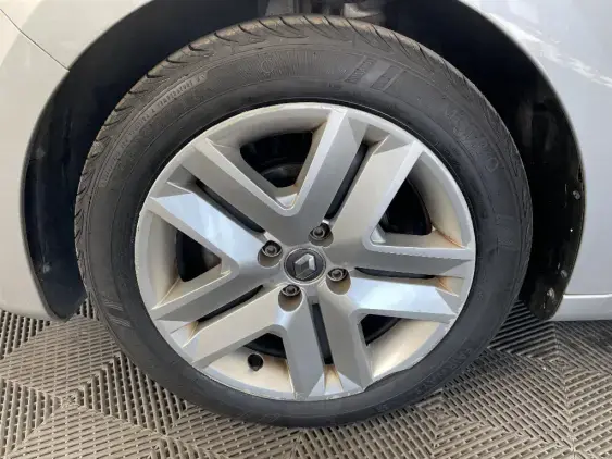 RENAULT CLIO V - voiture d'occasion - Photo 23