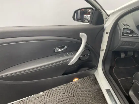 RENAULT MEGANE III - voiture d'occasion - Photo 19