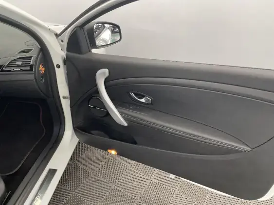 RENAULT MEGANE III - voiture d'occasion - Photo 20