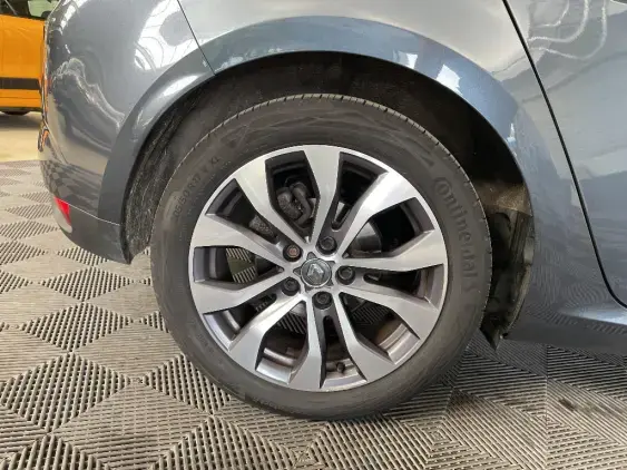 RENAULT MEGANE IV - voiture d'occasion - Photo 25