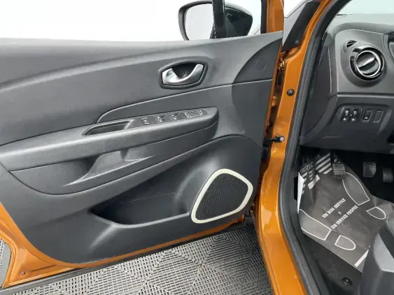 RENAULT CAPTUR - voiture d'occasion - Photo 19