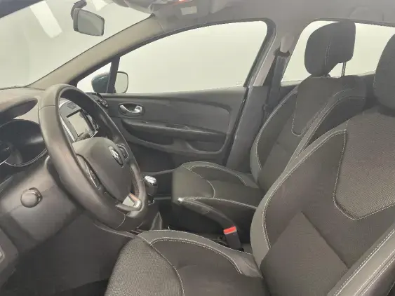 RENAULT CLIO IV - voiture d'occasion - Photo 18