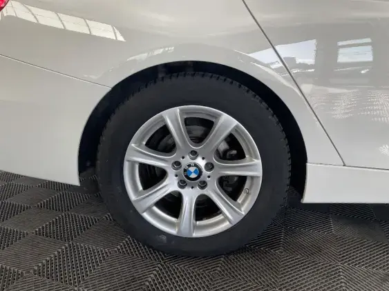 BMW SERIE 3 GRAN TURISMO F34 - voiture d'occasion - Photo 25