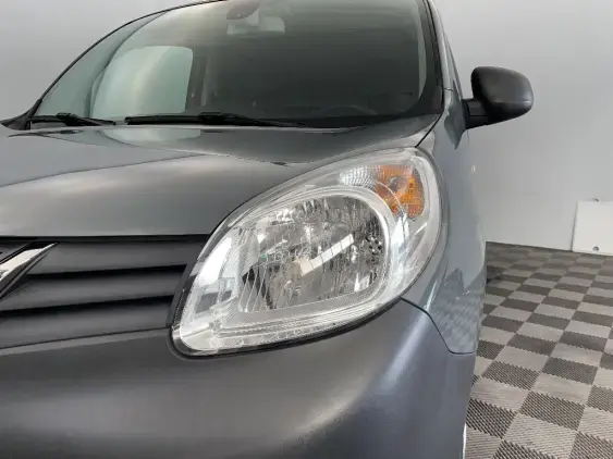 NISSAN NV250 - voiture d'occasion - Photo 22