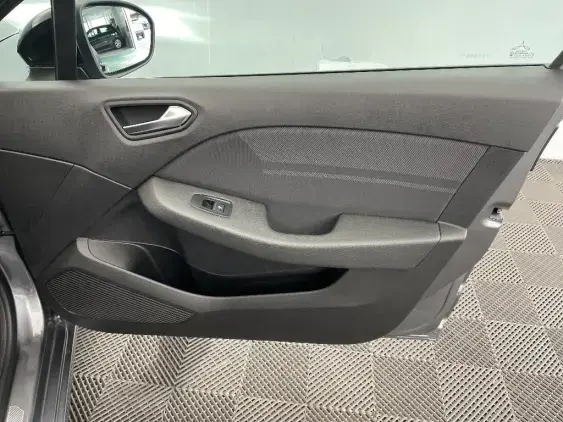 RENAULT CLIO V - voiture d'occasion - Photo 20