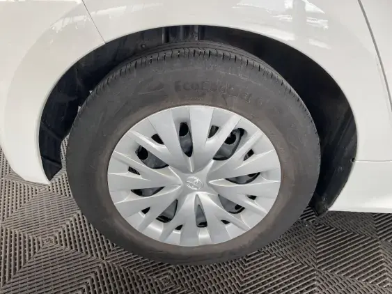 TOYOTA YARIS IV - voiture d'occasion - Photo 25