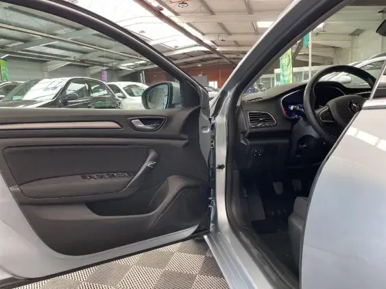 RENAULT MEGANE ESTATE IV - voiture d'occasion - Photo 19