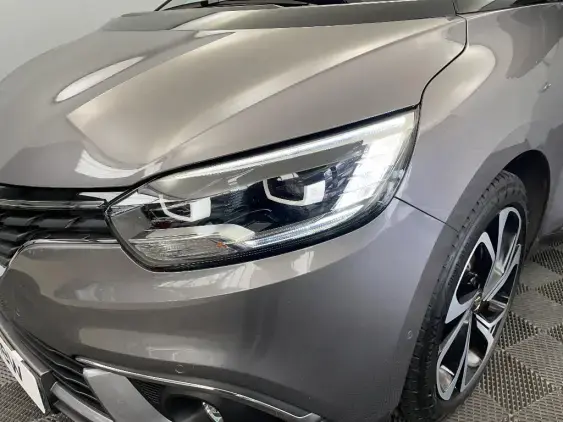 RENAULT SCENIC IV - voiture d'occasion - Photo 21
