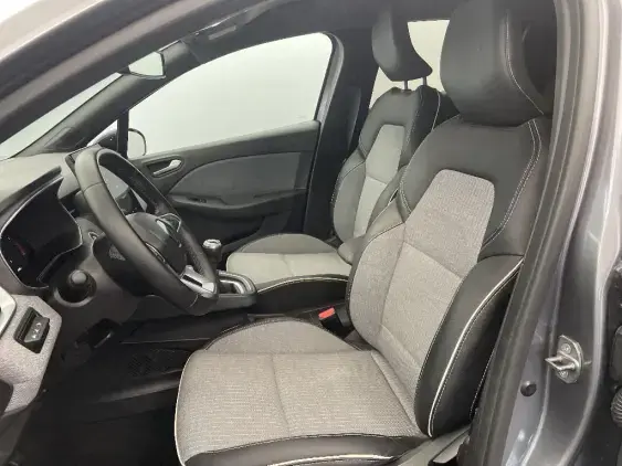 RENAULT CLIO V - voiture d'occasion - Photo 18