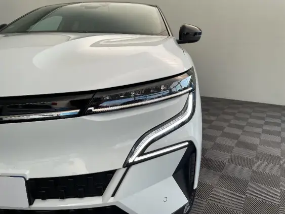 RENAULT MEGANE V - voiture d'occasion - Photo 22