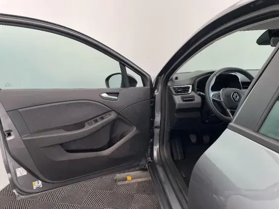 RENAULT CLIO V - voiture d'occasion - Photo 19