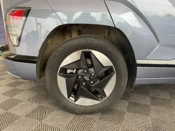 HYUNDAI KONA ELECTRIQUE - voiture d'occasion - Photo 25