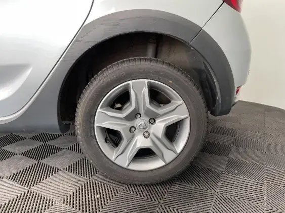 DACIA SANDERO II - voiture d'occasion - Photo 24