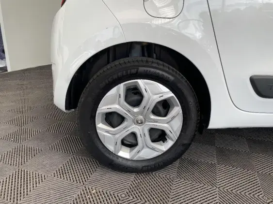 RENAULT TWINGO ELECTRIQUE III - voiture d'occasion - Photo 24