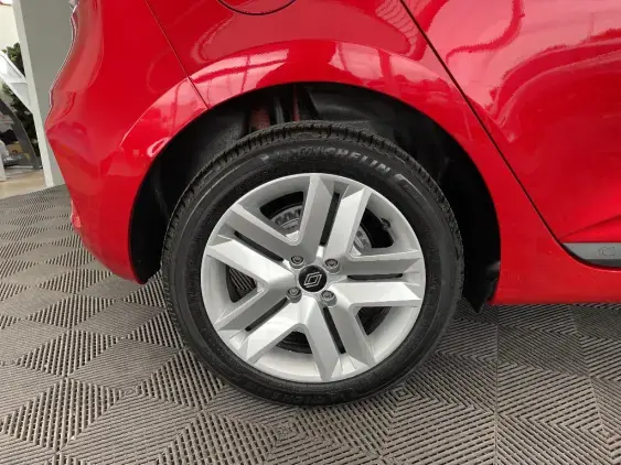 RENAULT CLIO V - voiture d'occasion - Photo 25