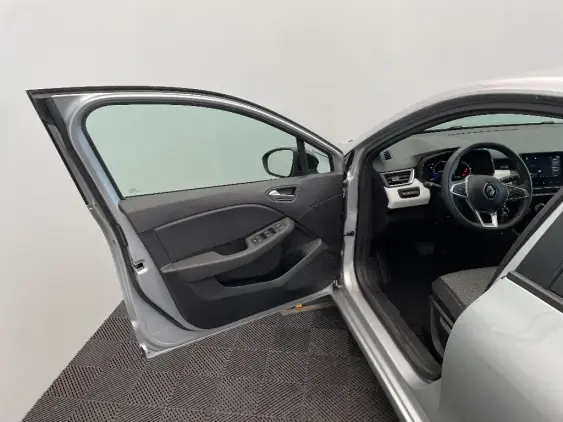 RENAULT CLIO V - voiture d'occasion - Photo 19