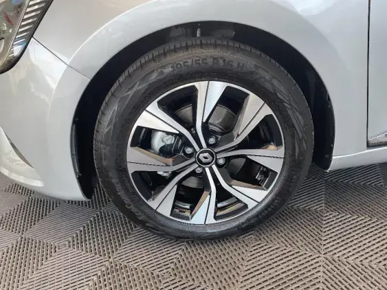 RENAULT CLIO V - voiture d'occasion - Photo 23