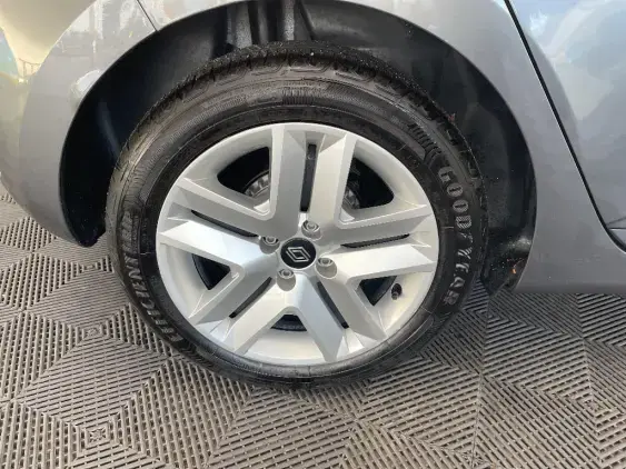 RENAULT CLIO V - voiture d'occasion - Photo 25