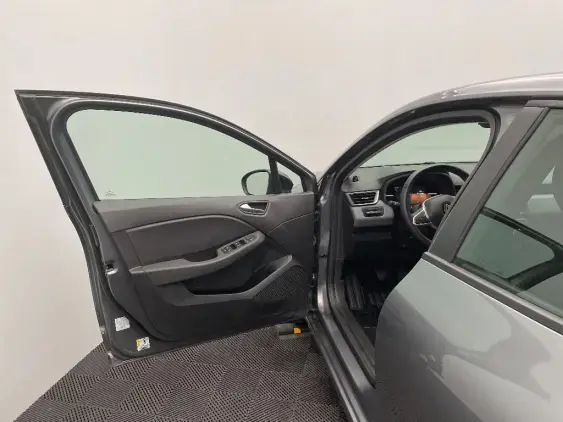 RENAULT CLIO V - voiture d'occasion - Photo 19