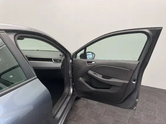 RENAULT CLIO V - voiture d'occasion - Photo 20