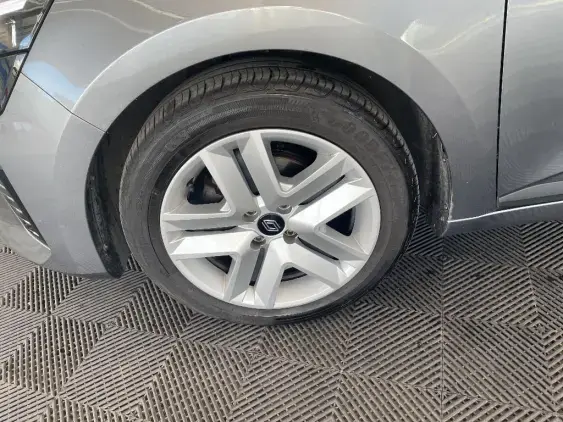 RENAULT CLIO V - voiture d'occasion - Photo 23