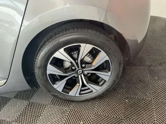 RENAULT CLIO V - voiture d'occasion - Photo 24