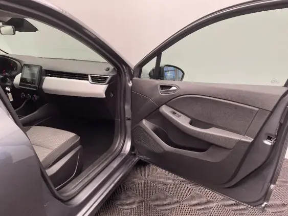 RENAULT CLIO V - voiture d'occasion - Photo 19