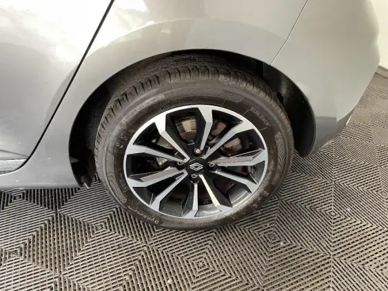 RENAULT CLIO V - voiture d'occasion - Photo 24