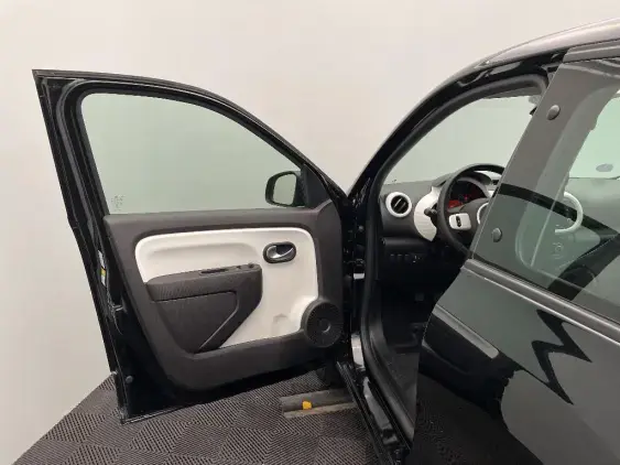 RENAULT TWINGO III - voiture d'occasion - Photo 19