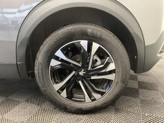 PEUGEOT 2008 II - voiture d'occasion - Photo 24