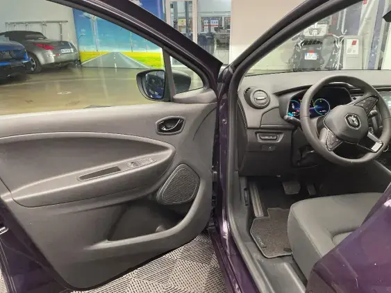 RENAULT ZOE - voiture d'occasion - Photo 17