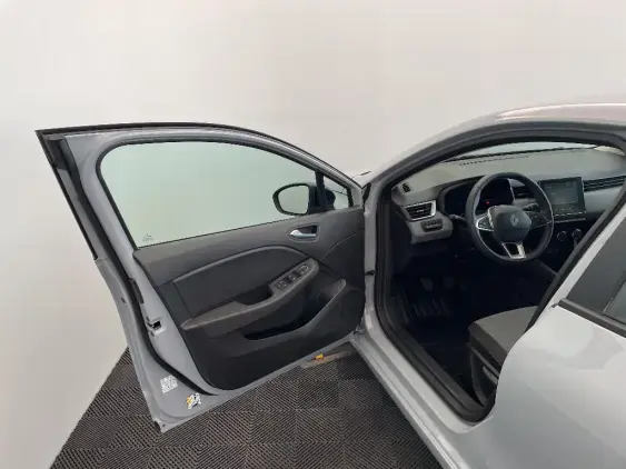 RENAULT CLIO V - voiture d'occasion - Photo 19