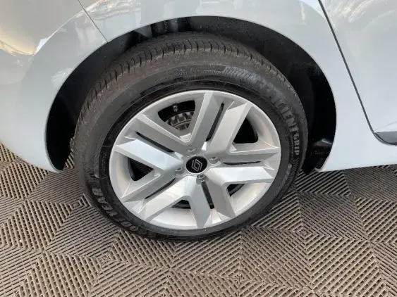 RENAULT CLIO V - voiture d'occasion - Photo 25