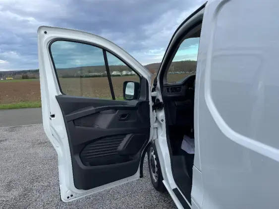 RENAULT TRAFIC FG III - voiture d'occasion - Photo 18