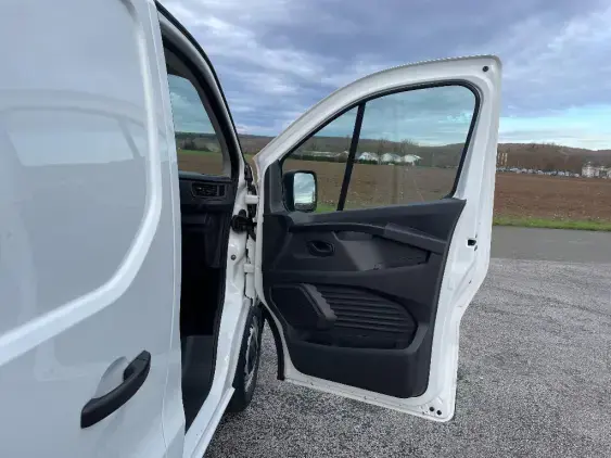 RENAULT TRAFIC FG III - voiture d'occasion - Photo 19