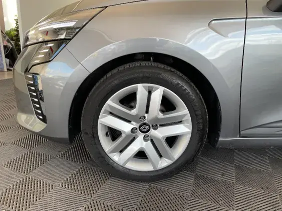 RENAULT CLIO V - voiture d'occasion - Photo 23