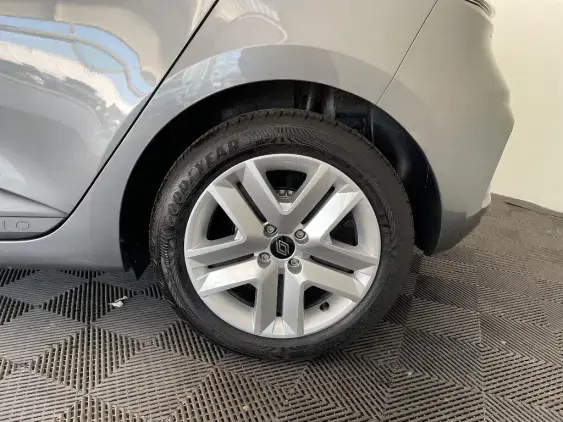 RENAULT CLIO V - voiture d'occasion - Photo 24