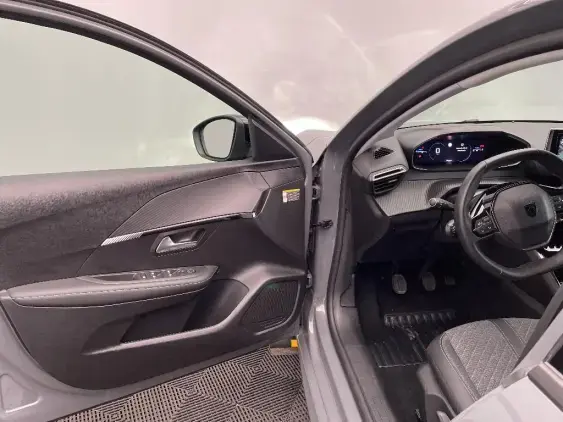 PEUGEOT 208 II - voiture d'occasion - Photo 19