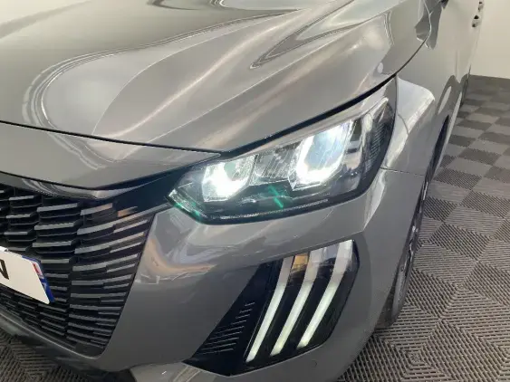 PEUGEOT 208 II - voiture d'occasion - Photo 22