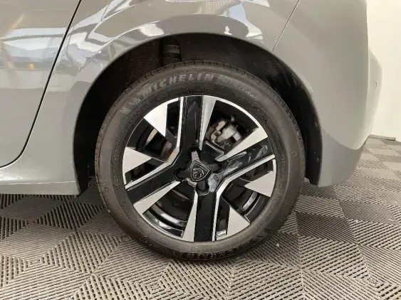 PEUGEOT 208 II - voiture d'occasion - Photo 24